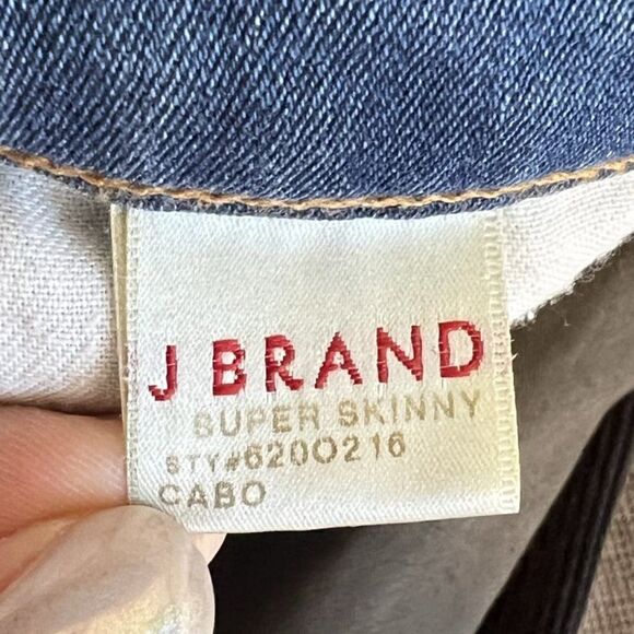 J Brand Mid Rise Super Skinny Stretch Denim Jeans  in Cabo - Picture 5 of 6